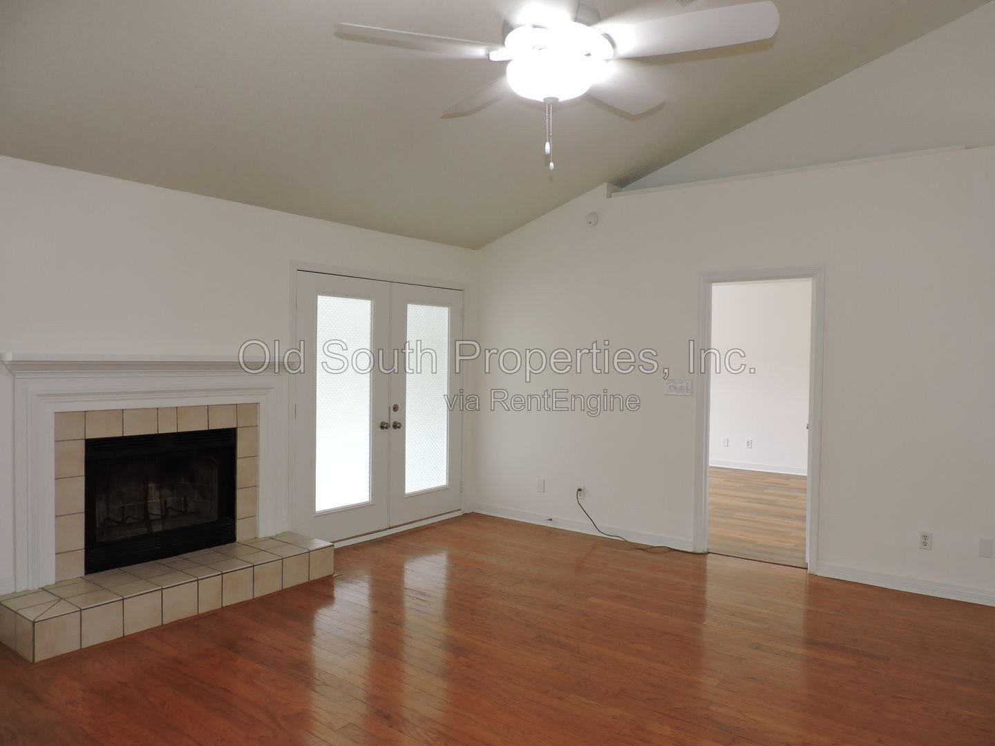 Northeast convenience with a POOL! property image