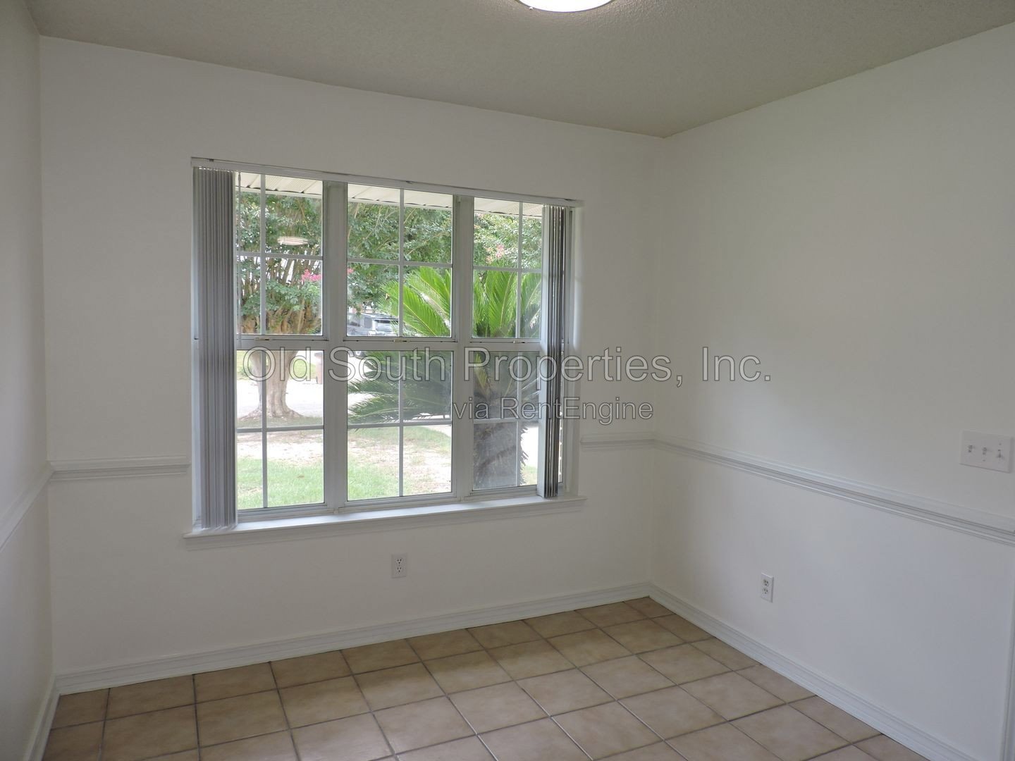 Northeast convenience with a POOL! property image