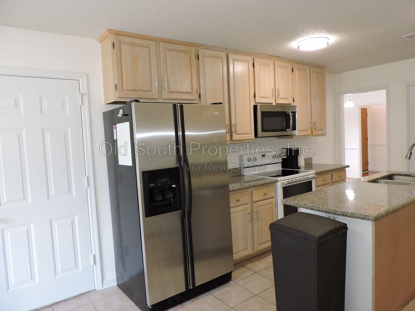 Northeast convenience with a POOL! property image