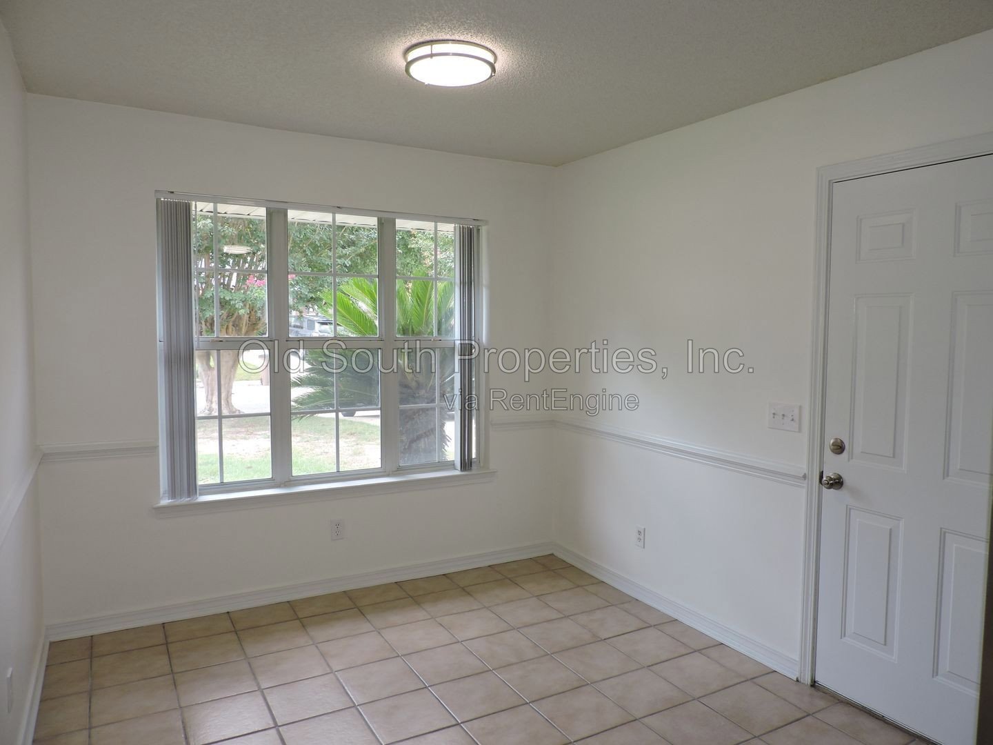 Northeast convenience with a POOL! property image
