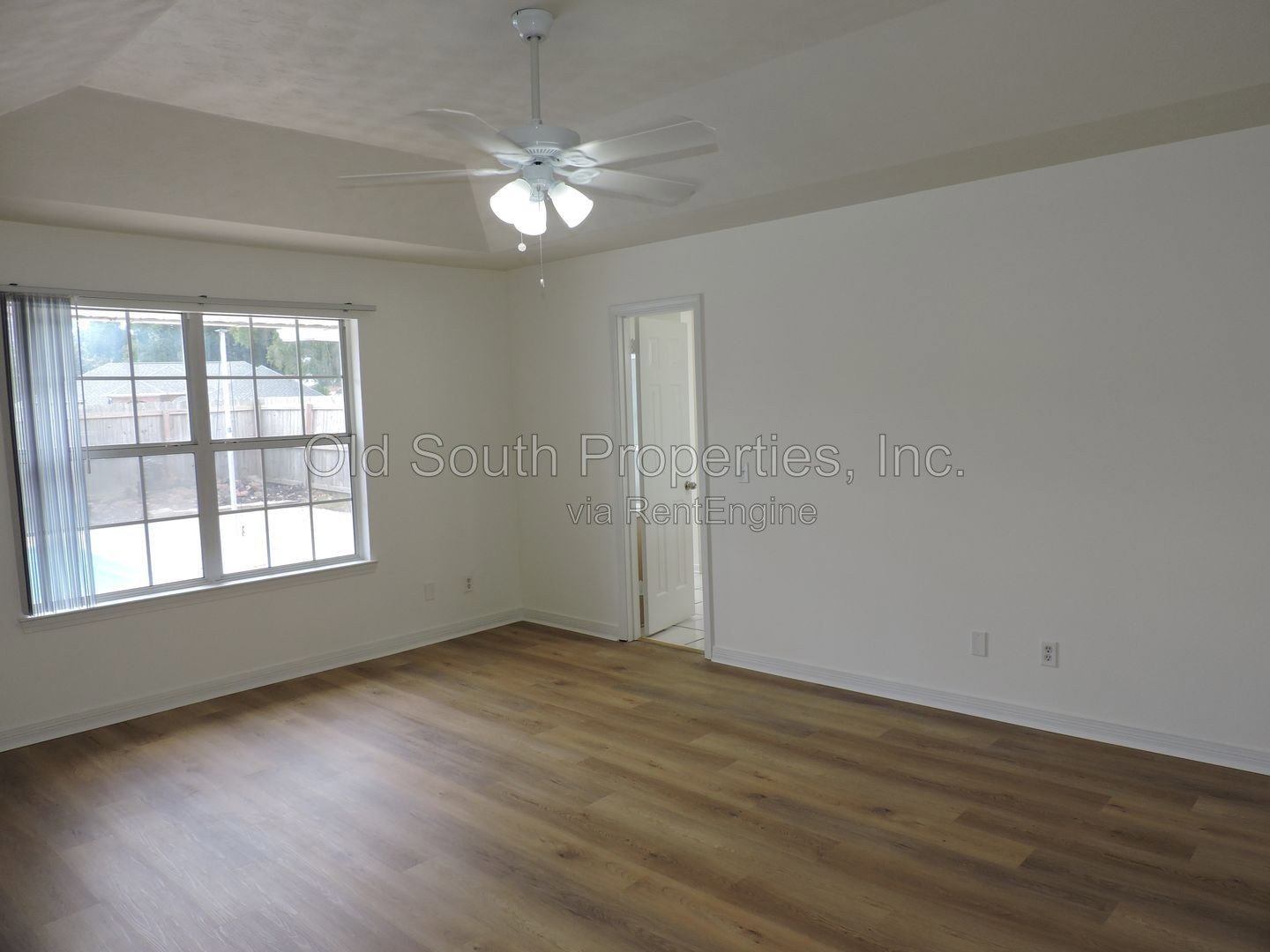 Northeast convenience with a POOL! property image