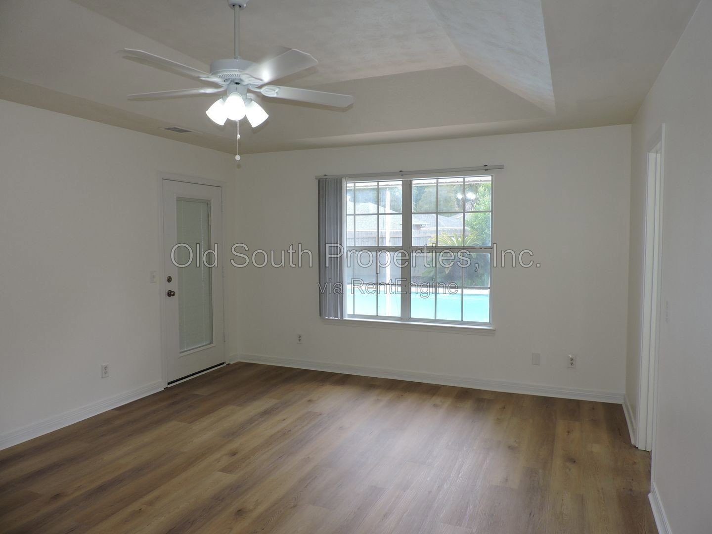 Northeast convenience with a POOL! property image