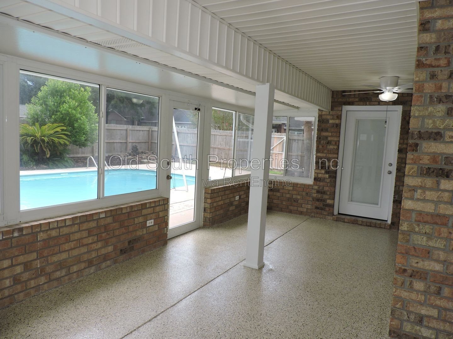 Northeast convenience with a POOL! property image