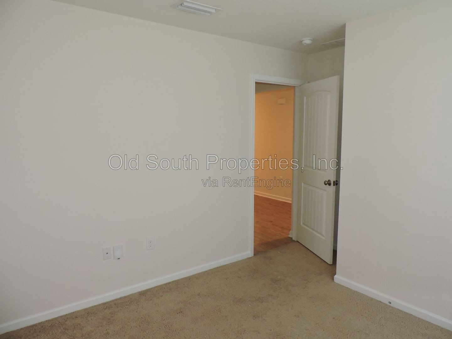Easy access to shopping, interstate & Navy Federal complex! property image
