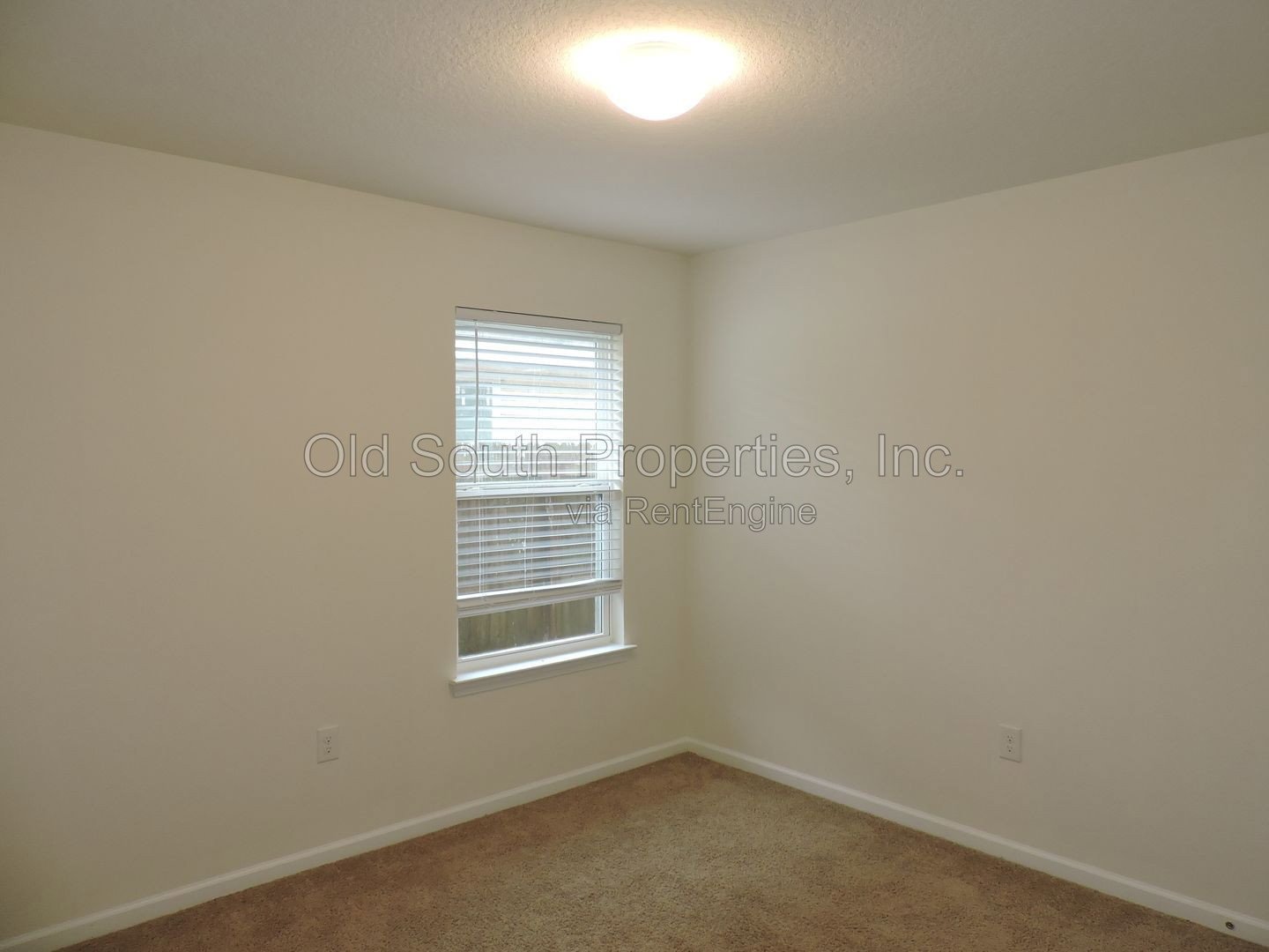 Easy access to shopping, interstate & Navy Federal complex! property image
