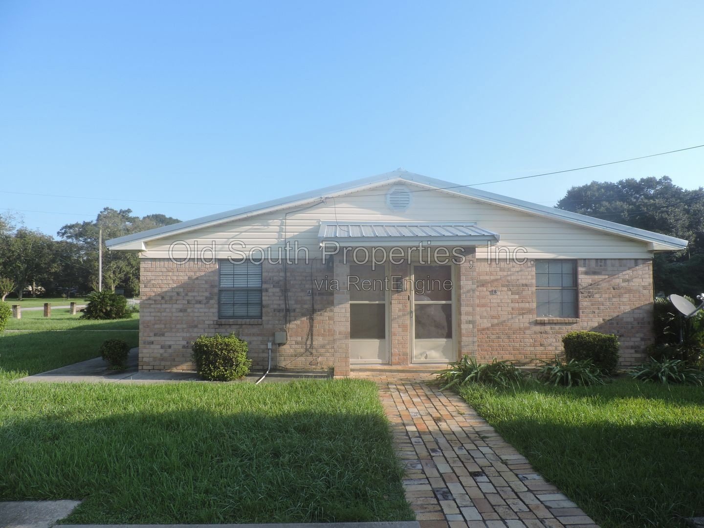 Convenient to interstate & shopping! property image