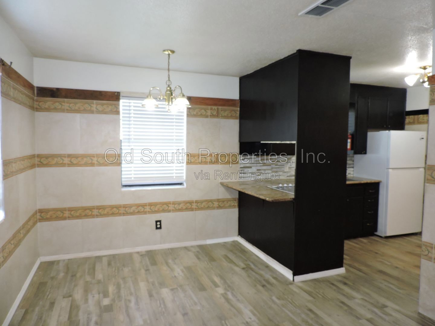 Convenient to interstate & shopping! property image