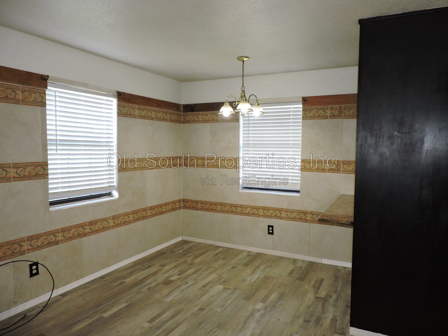 Convenient to interstate & shopping! property image