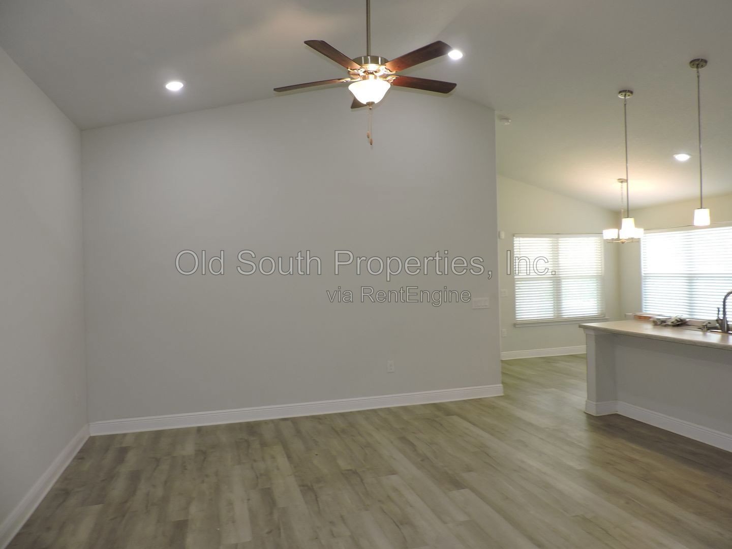 Convenient to interstate & bases! property image