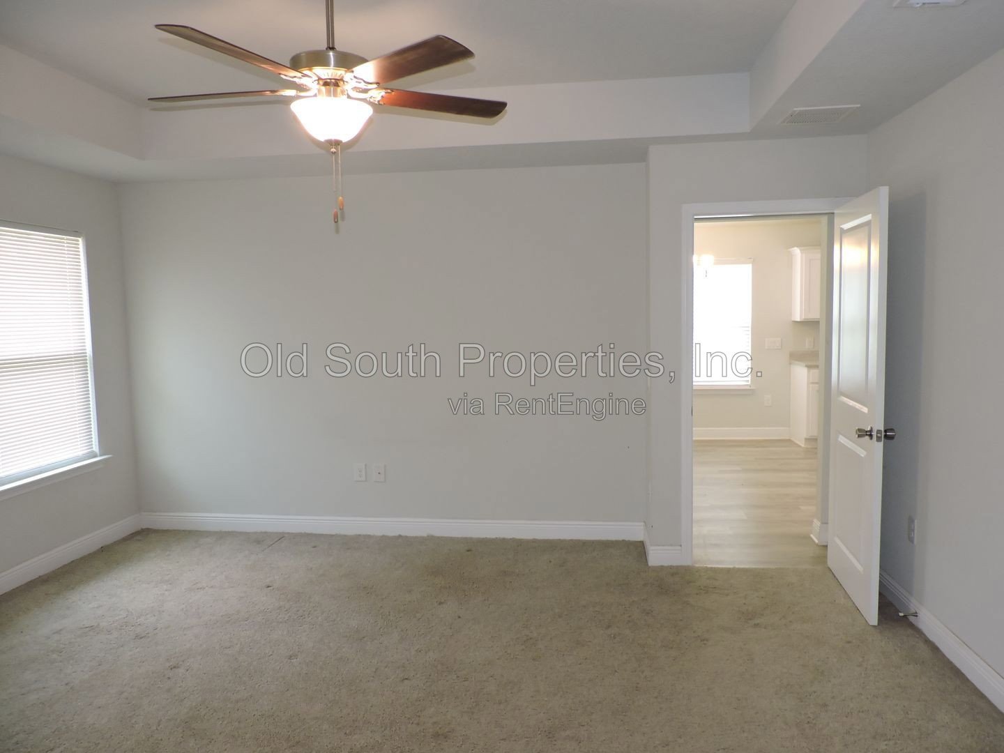 Convenient to interstate & bases! property image