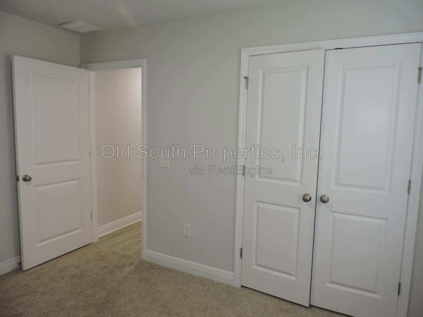 Convenient to interstate & bases! property image