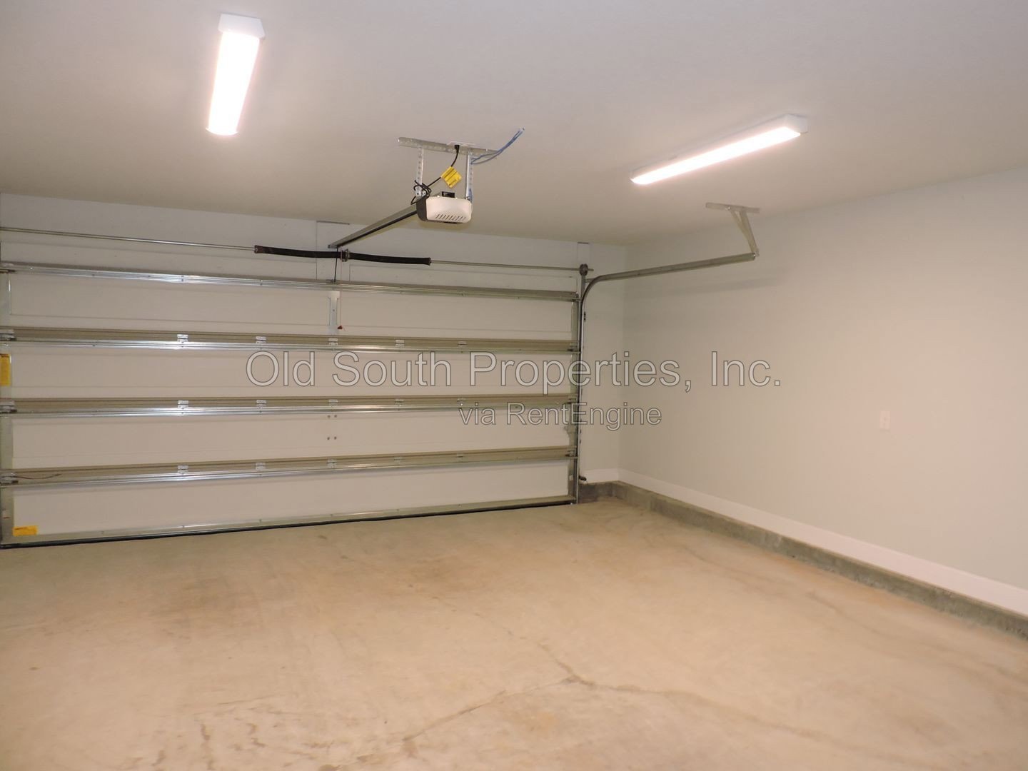 Convenient to interstate & bases! property image