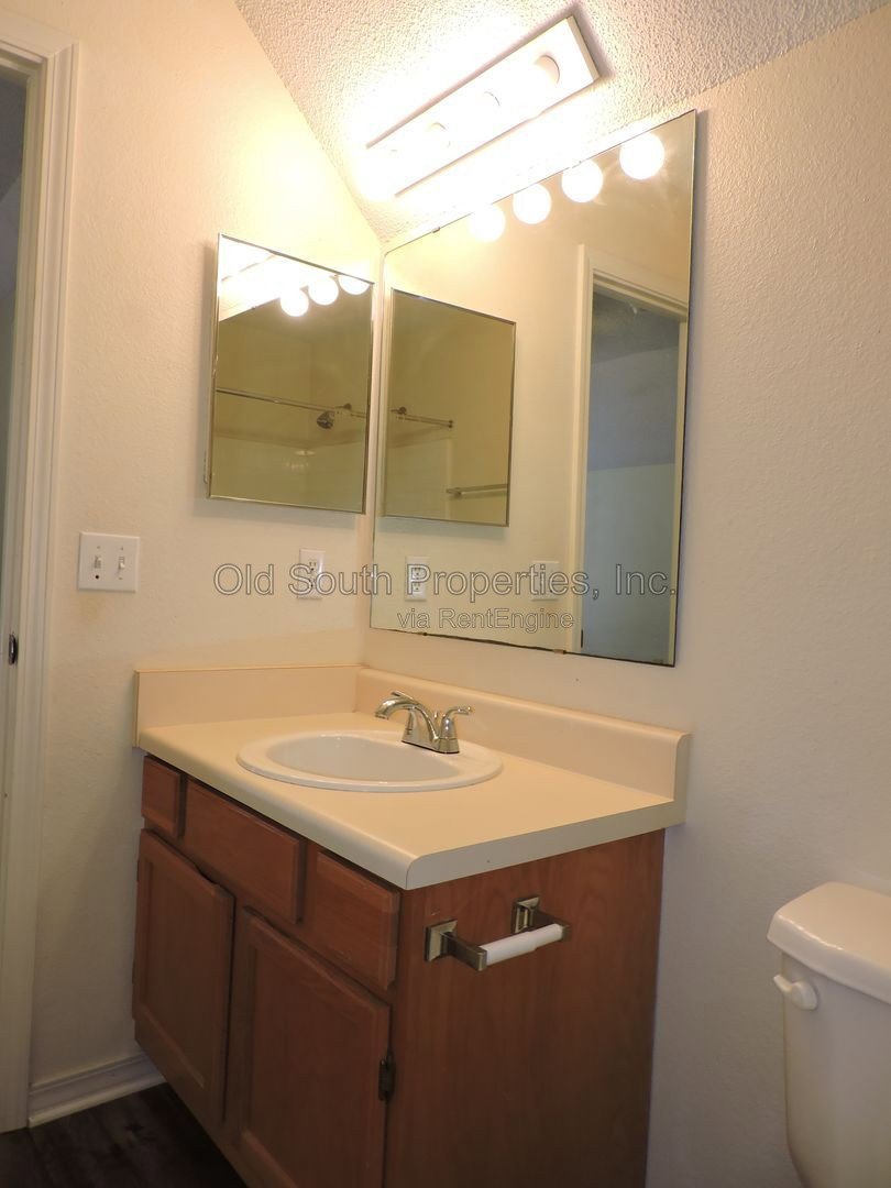 Easy access to shopping, interstate & Navy Federal! property image