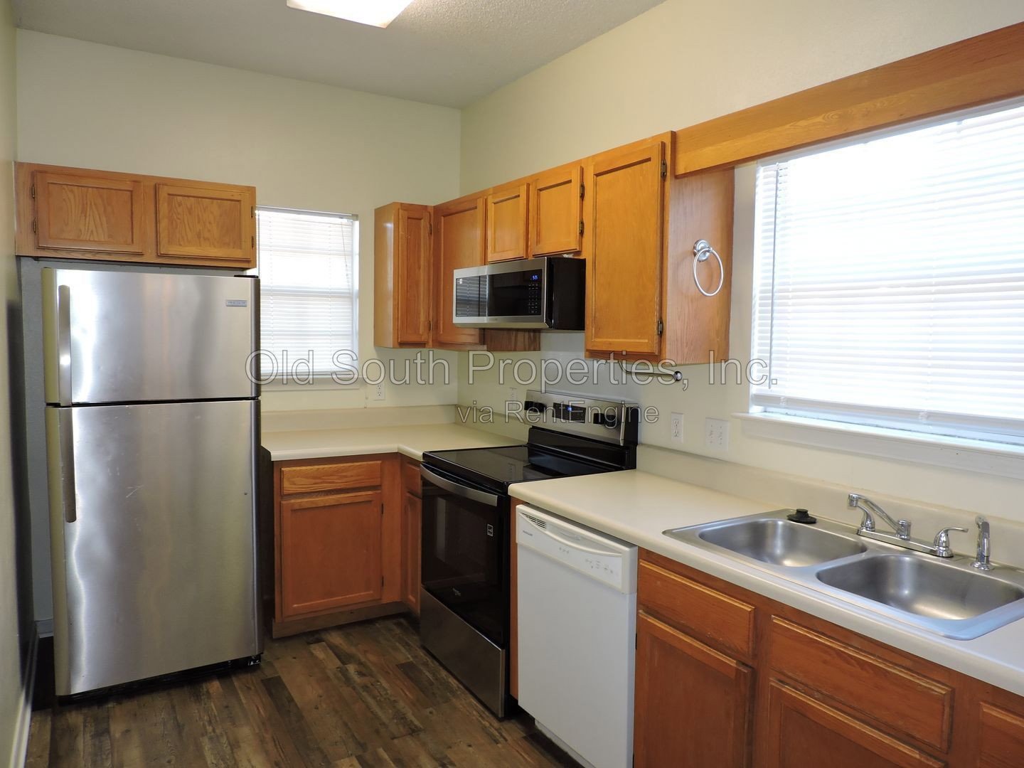 Easy access to shopping, interstate & Navy Federal! property image