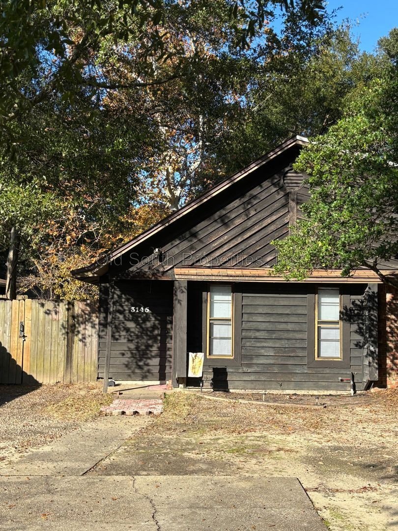 Convenient Northeast location! property image