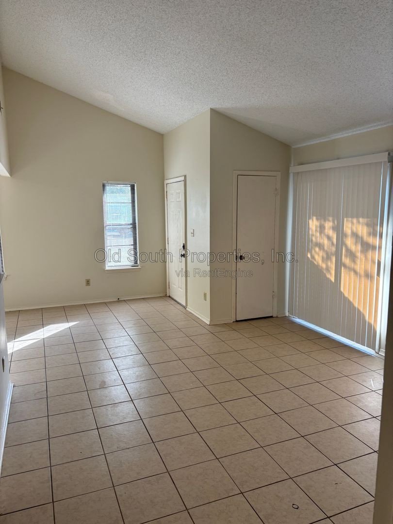 Convenient Northeast location! property image