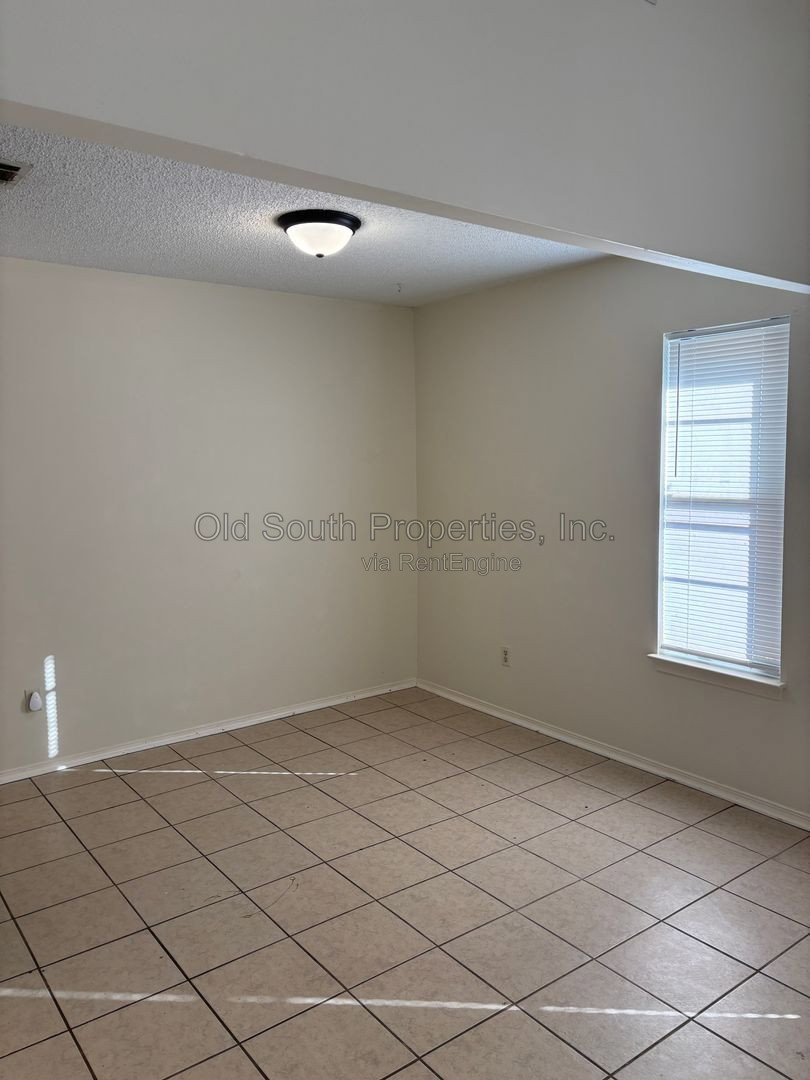 Convenient Northeast location! property image