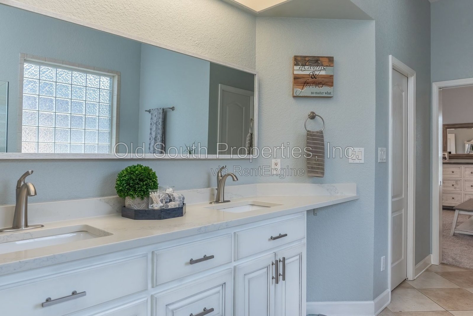 Stunning Custom-Built Home with Exceptional Features property image