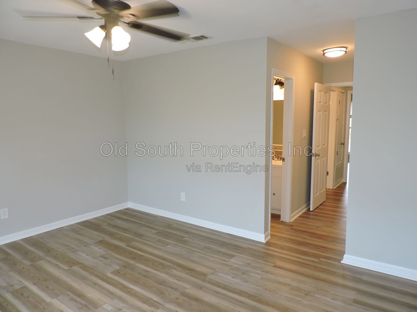 Updated 3 bedroom duplex in Gulf Breeze! property image
