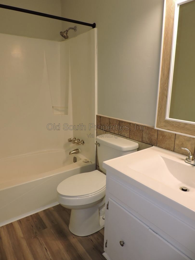 Updated 3 bedroom duplex in Gulf Breeze! property image