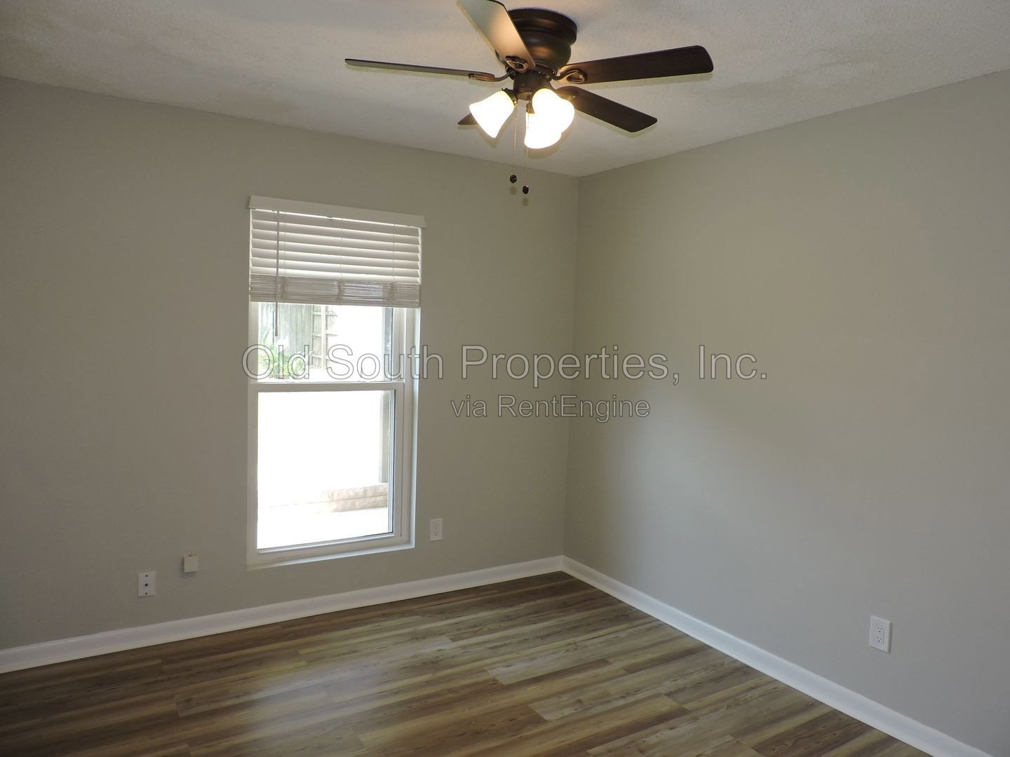 Updated 3 bedroom duplex in Gulf Breeze! property image