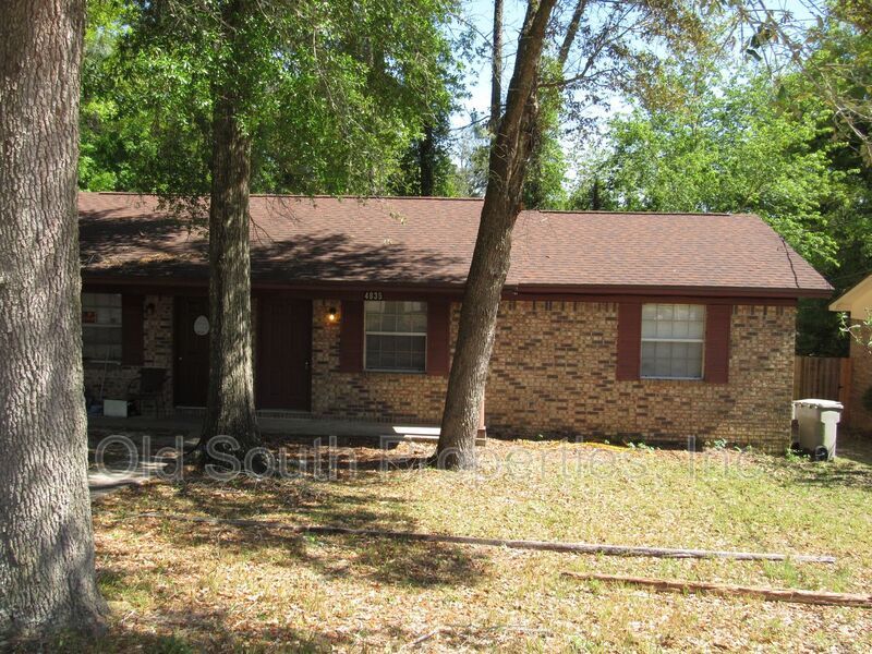 Updated duplex in Northeast Pensacola! property image