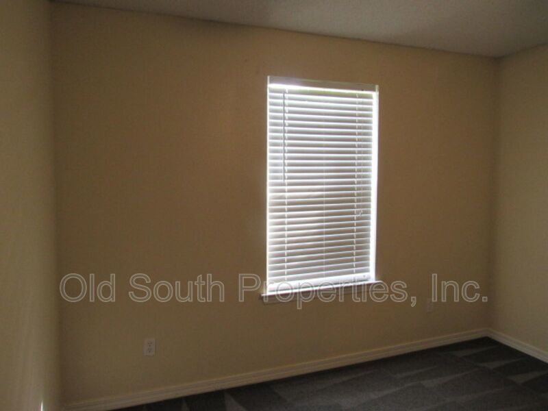 Easy access to bases & shopping! property image