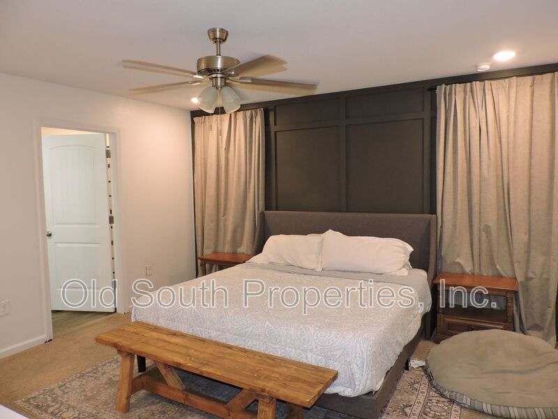 Easy access to Navy Federal complex, shopping & interstate. property image