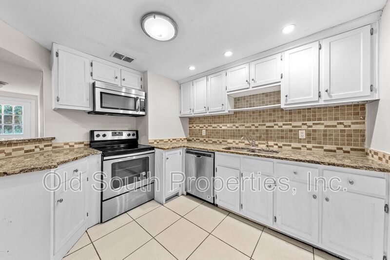 Convenient location! property image