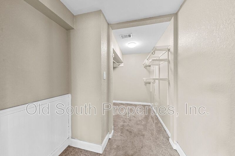 Convenient location! property image