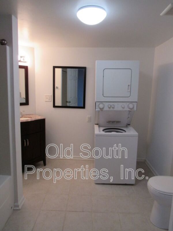 Cute downtown cottage! property image