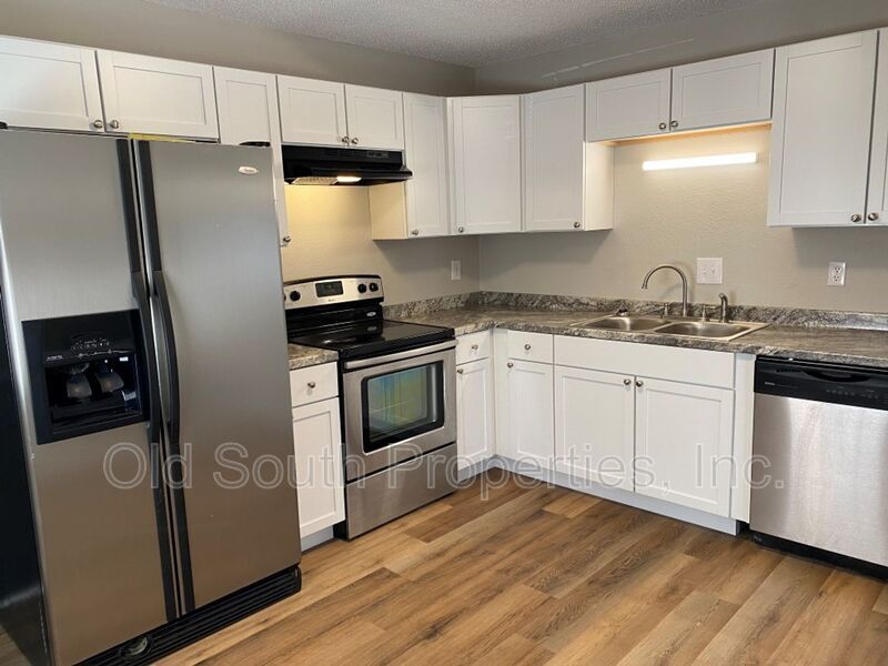 Convenient westside location! property image