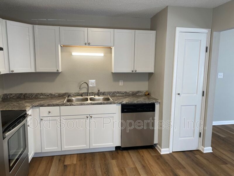 Convenient westside location! property image