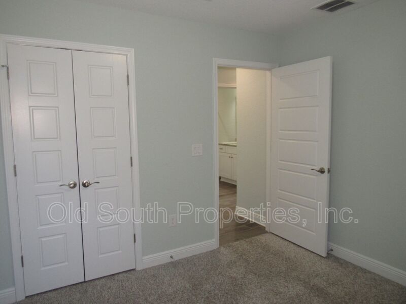 Convenient to I-10 & shopping! property image