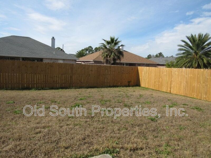 Easy access to Pensacola NAS & Perdido Key! property image