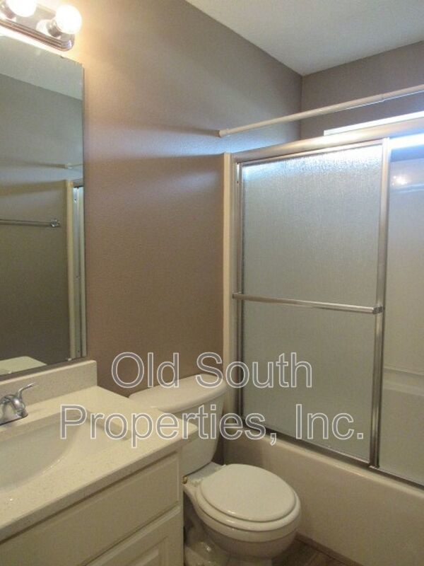 Easy access to Pensacola NAS & Perdido Key! property image