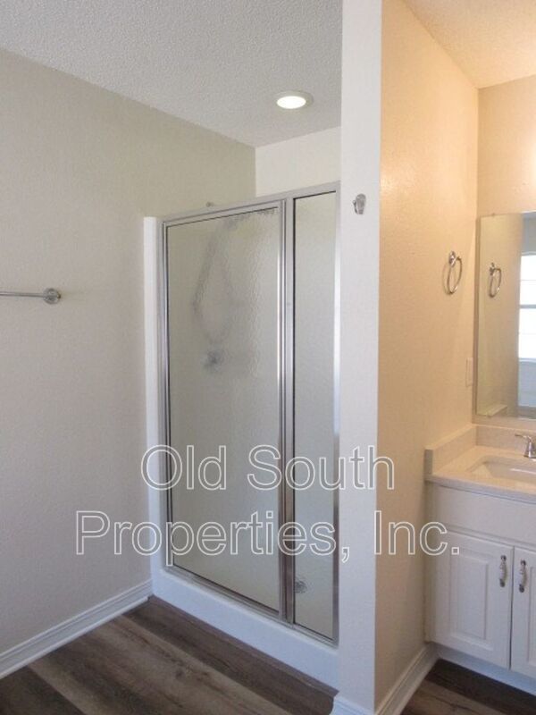 Easy access to Pensacola NAS & Perdido Key! property image
