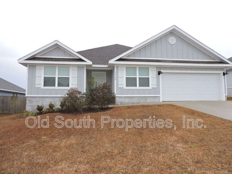 Convenient to I-10, shopping & Navy Federal complex! property image