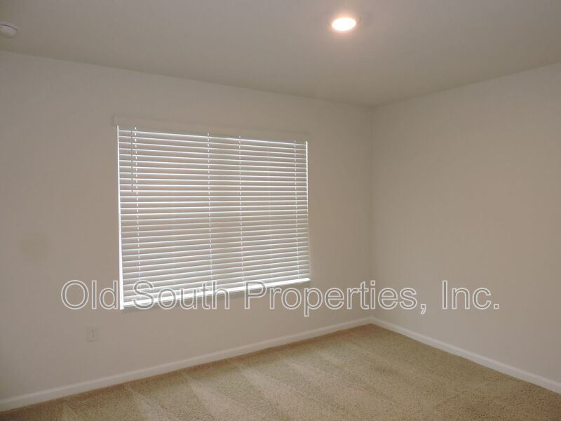 Convenient to I-10, shopping & Navy Federal complex! property image