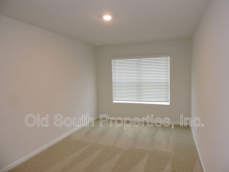 Convenient to I-10, shopping & Navy Federal complex! property image