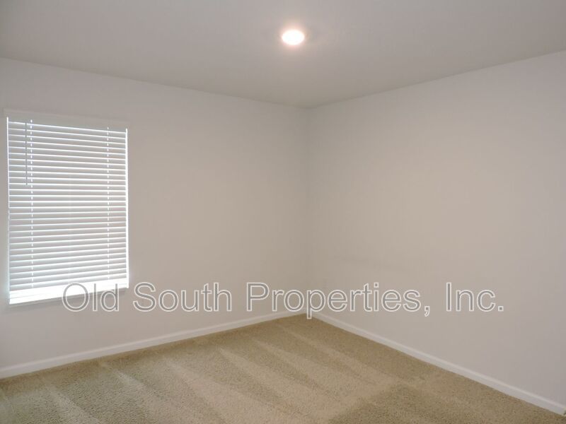 Convenient to I-10, shopping & Navy Federal complex! property image