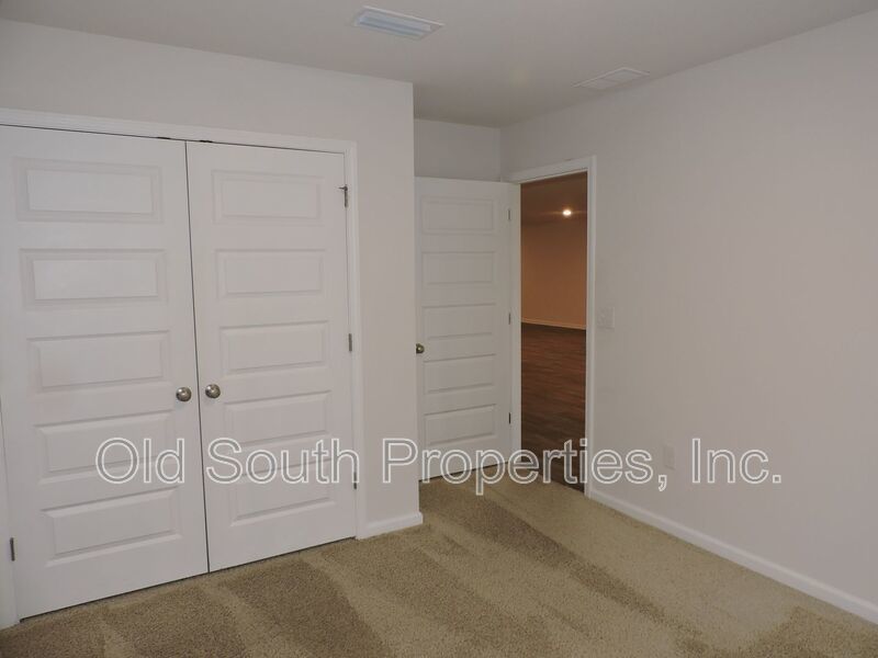 Convenient to I-10, shopping & Navy Federal complex! property image