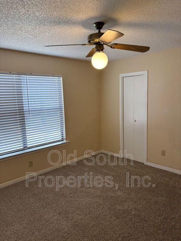 Convenient Northeast location! property image