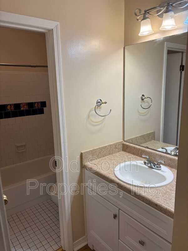 Convenient Northeast location! property image