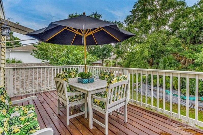 Only minutes to downtown Pensacola! property image