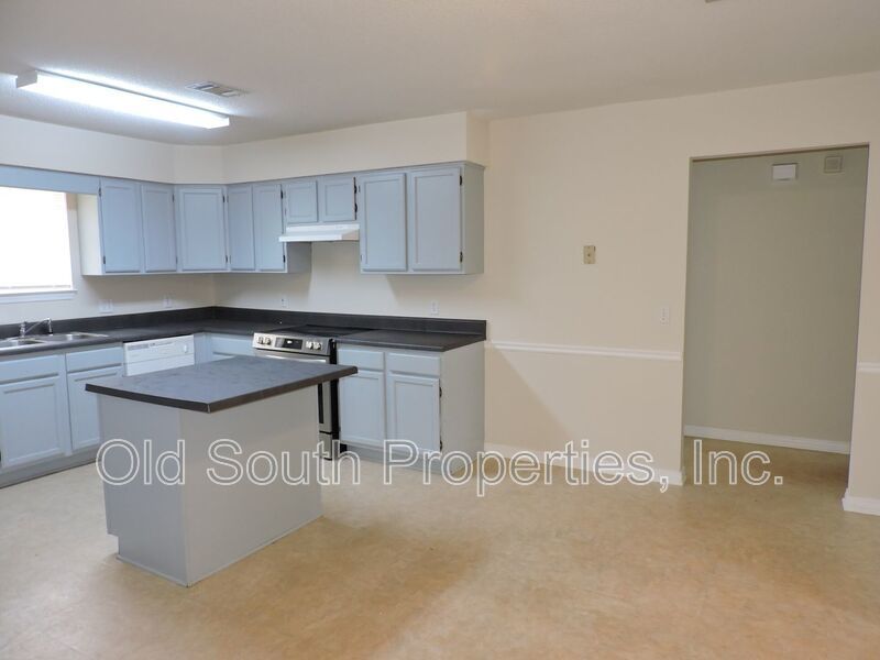 Convenient to NAS & Corry! property image