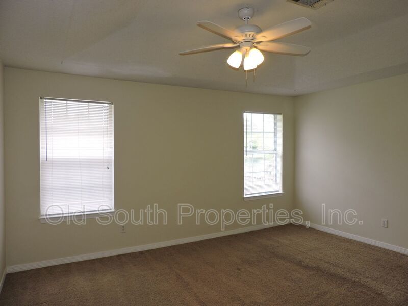 Convenient to NAS & Corry! property image