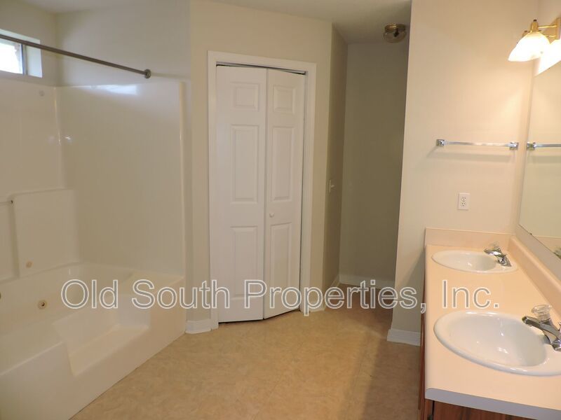Convenient to NAS & Corry! property image