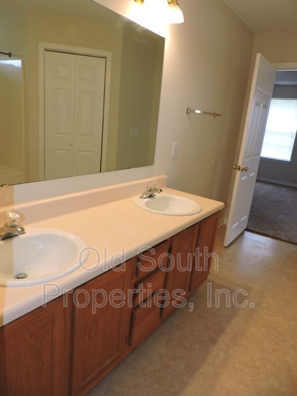 Convenient to NAS & Corry! property image