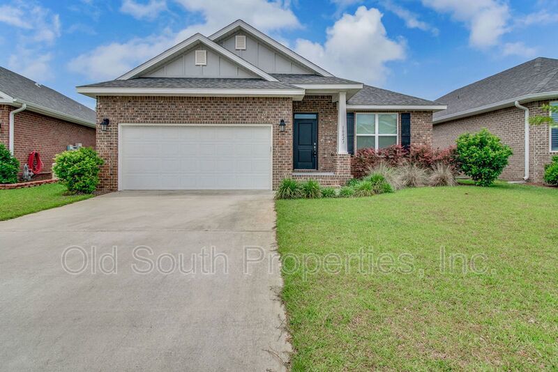 Beautiful four bedroom home near NAS Pensacola! property image